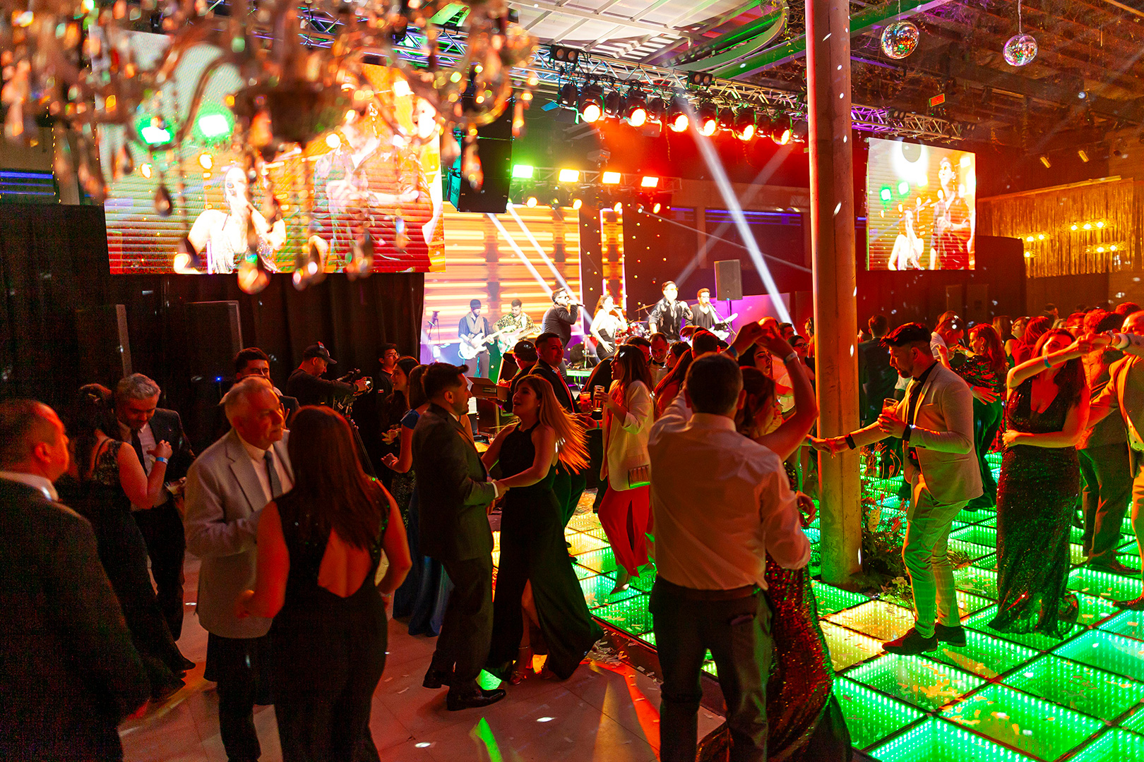 Fiesta Aniversario 75 Años Ferrostaal Chile – Ferrostaal Graphics