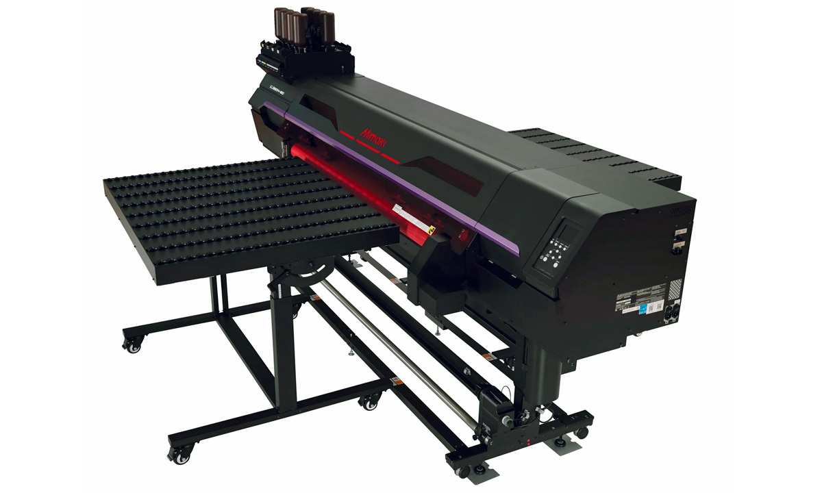 uj330h-03